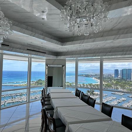 Waikiki Beach Experience! Luxury Oceanview Suite! Гонолулу Экстерьер фото