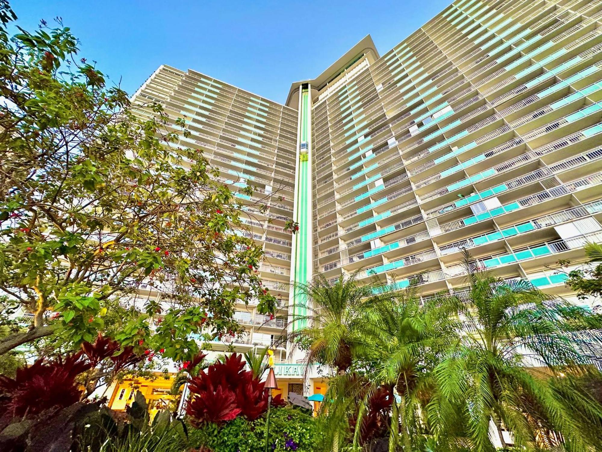 Waikiki Beach Experience! Luxury Oceanview Suite! Гонолулу Экстерьер фото
