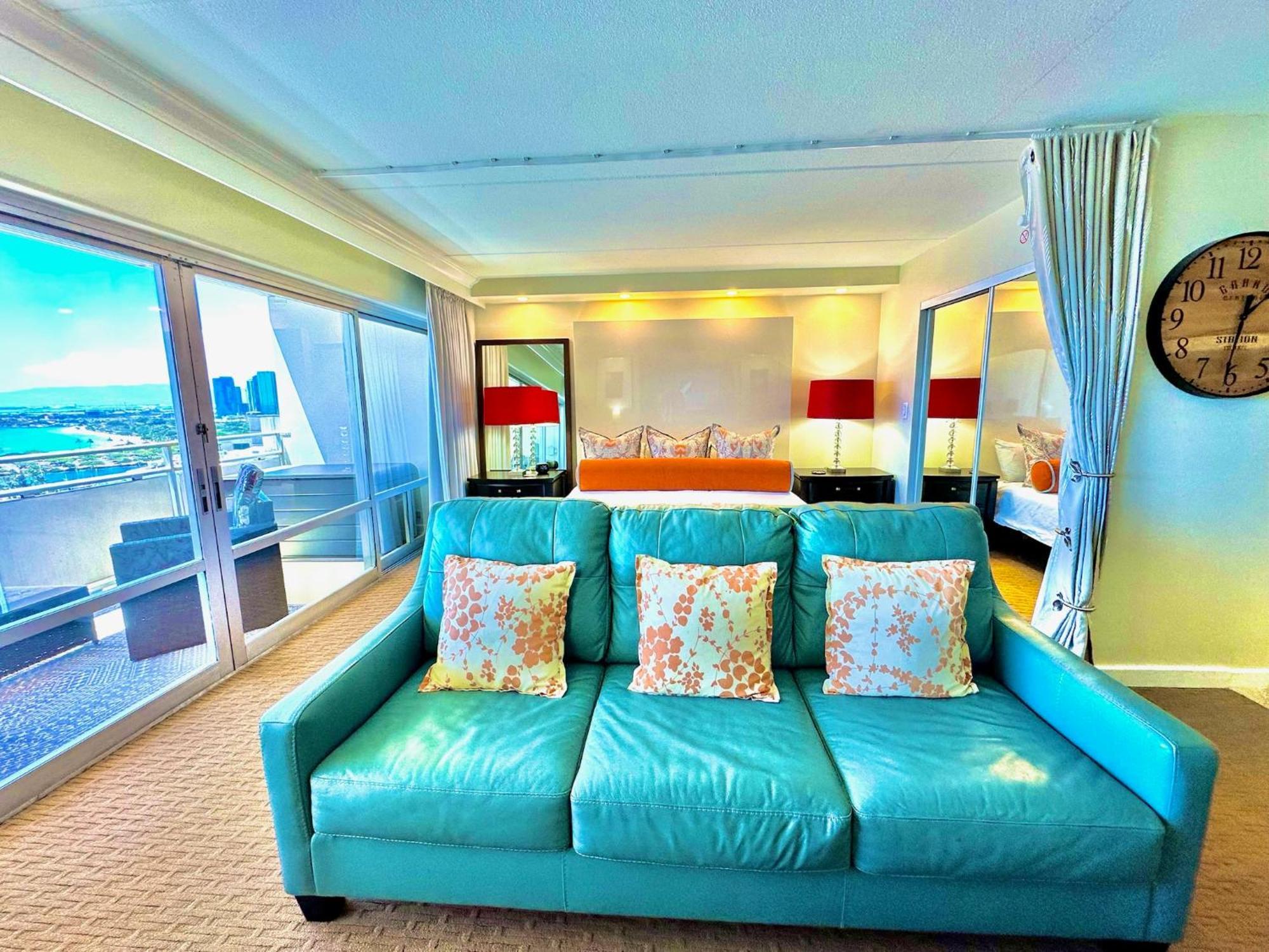 Waikiki Beach Experience! Luxury Oceanview Suite! Гонолулу Экстерьер фото