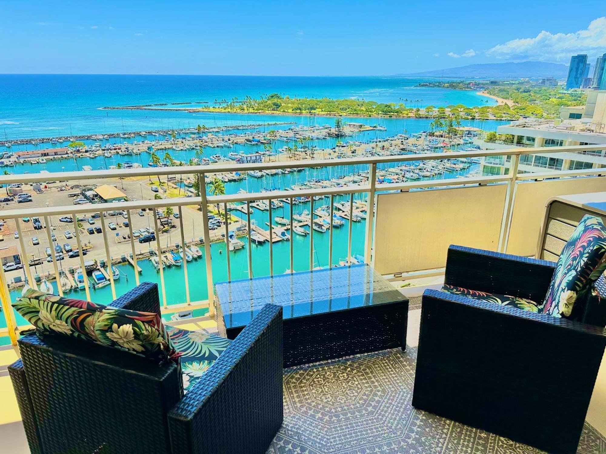 Waikiki Beach Experience! Luxury Oceanview Suite! Гонолулу Экстерьер фото