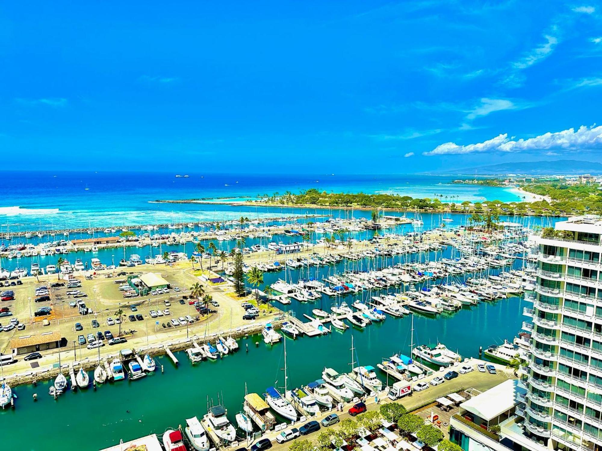 Waikiki Beach Experience! Luxury Oceanview Suite! Гонолулу Экстерьер фото