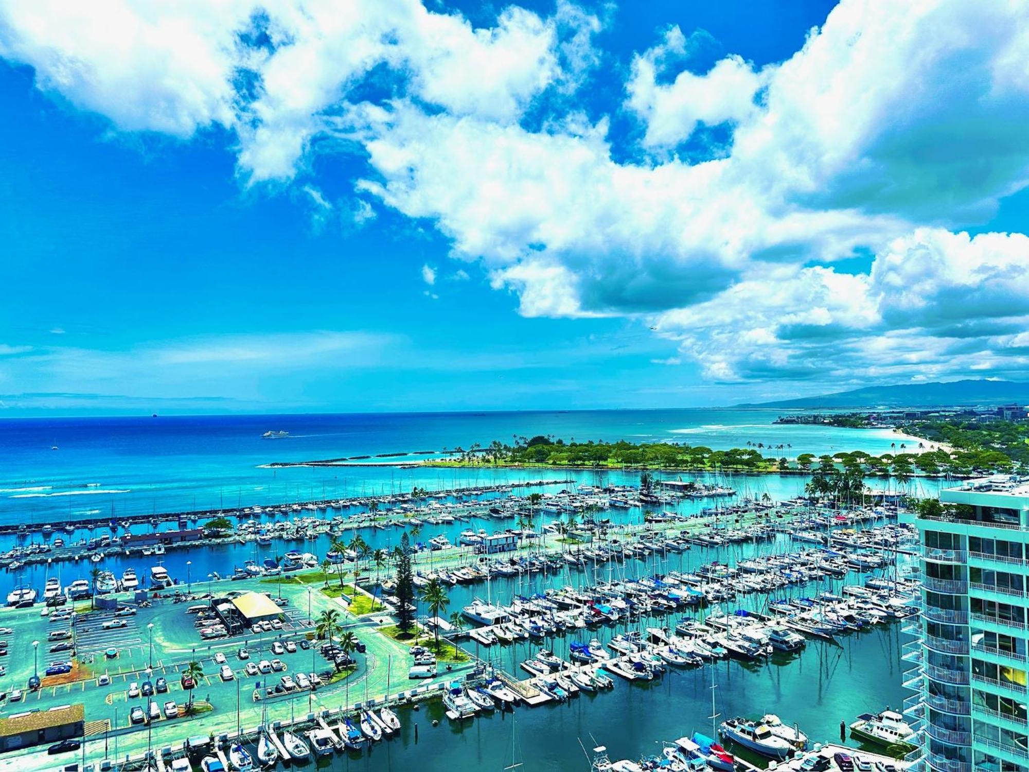 Waikiki Beach Experience! Luxury Oceanview Suite! Гонолулу Экстерьер фото