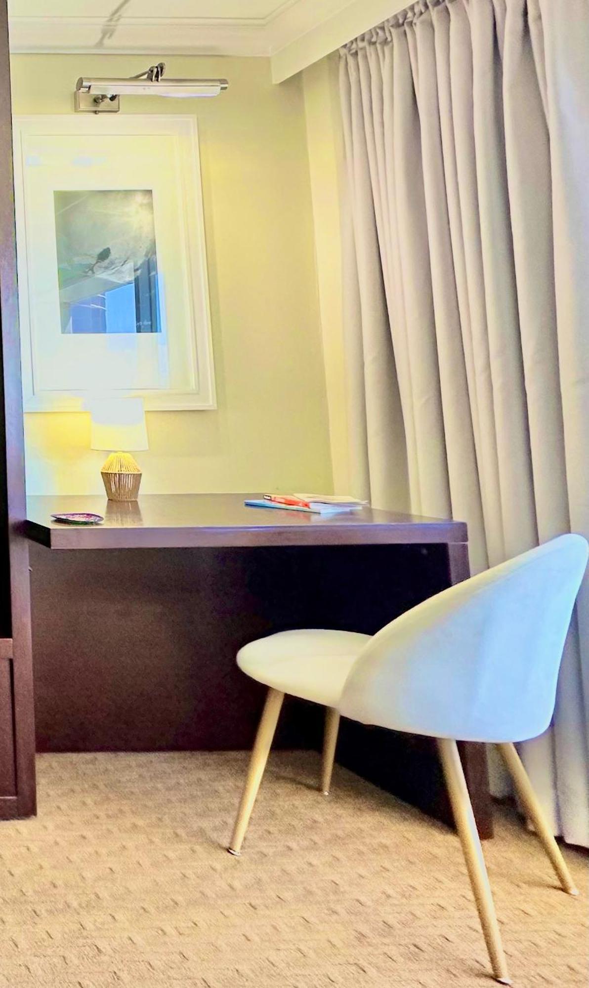 Waikiki Beach Experience! Luxury Oceanview Suite! Гонолулу Экстерьер фото