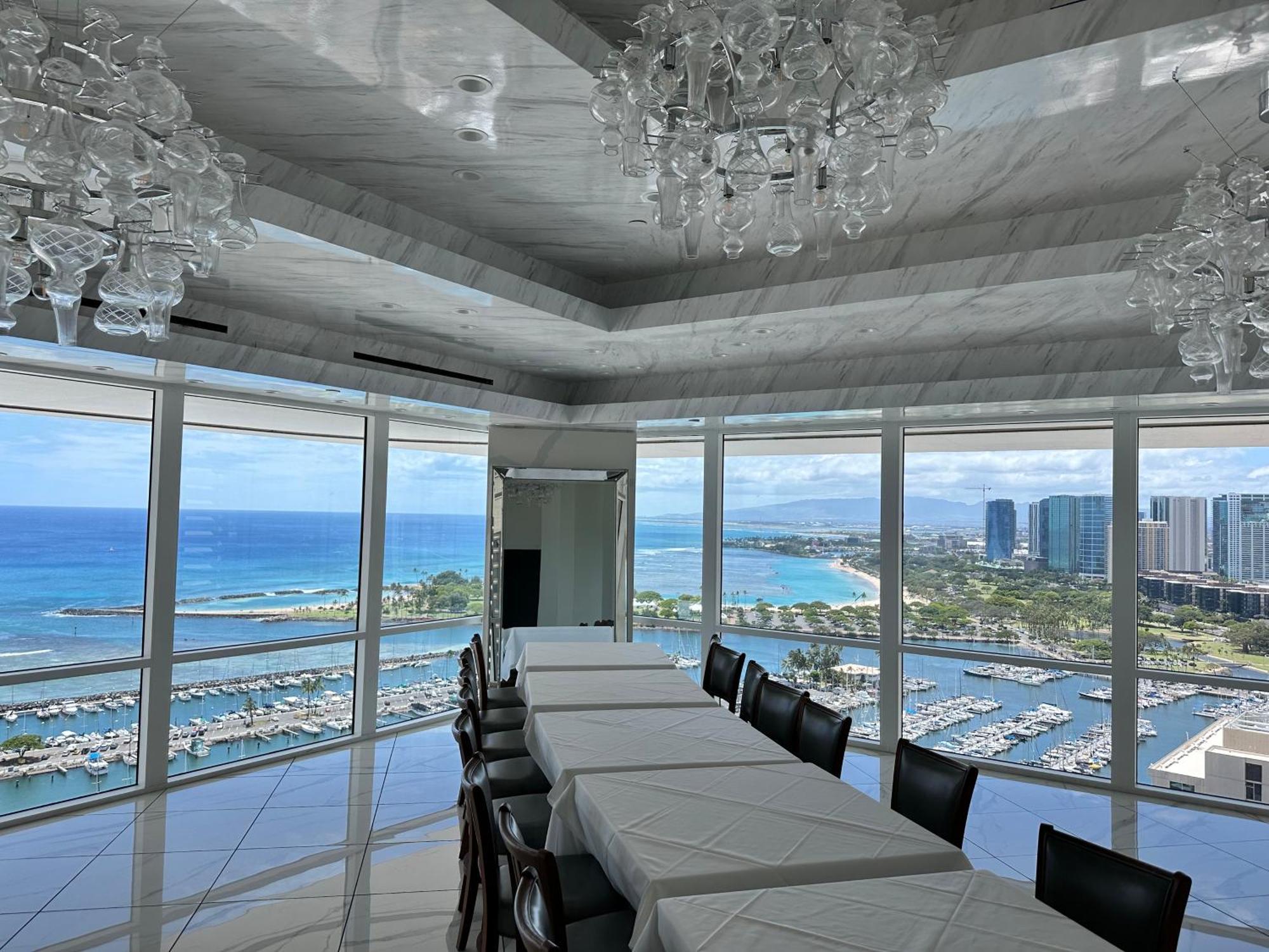 Waikiki Beach Experience! Luxury Oceanview Suite! Гонолулу Экстерьер фото
